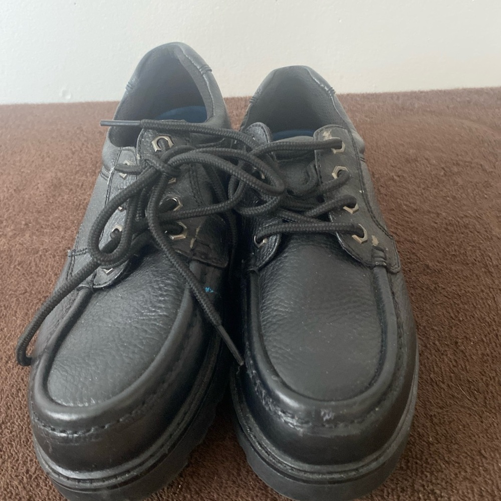 Dr. Scholls men’s slip resistant shoes